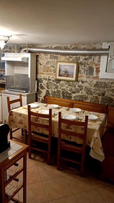 Taverna Abitazione A 15 Km Da Firenze Prato (Prato) Exterior foto